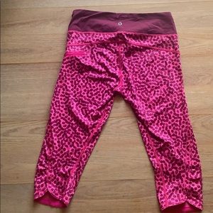 Lululemon sz 6 leopard pants